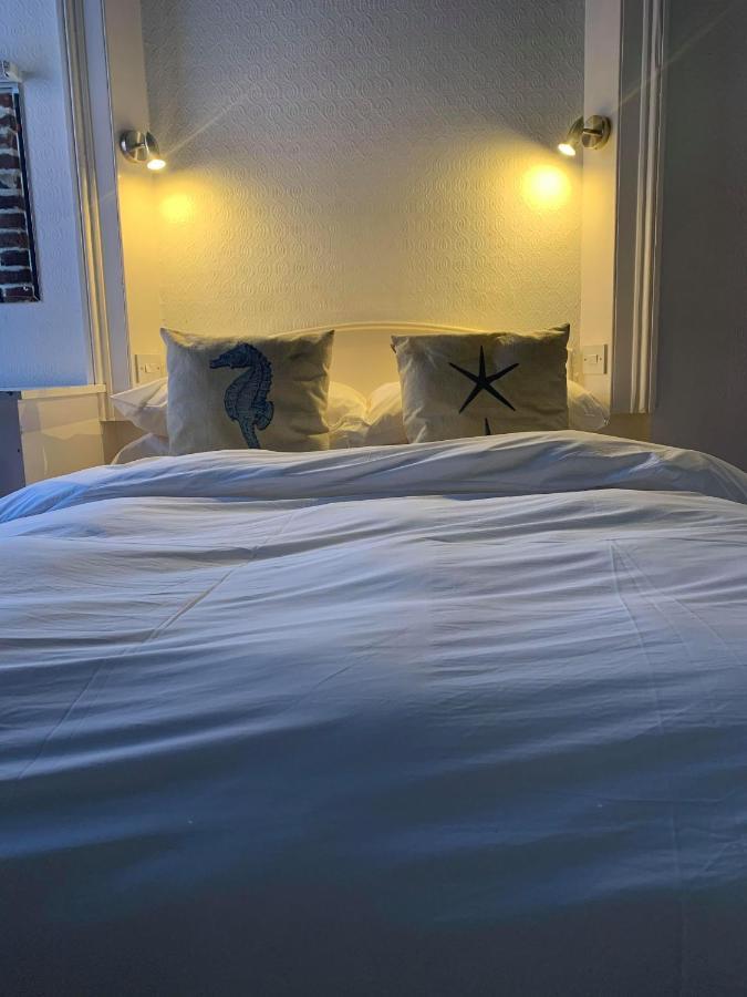 Ye Olde White Harte Hotel Burnham-on-Crouch ภายนอก รูปภาพ