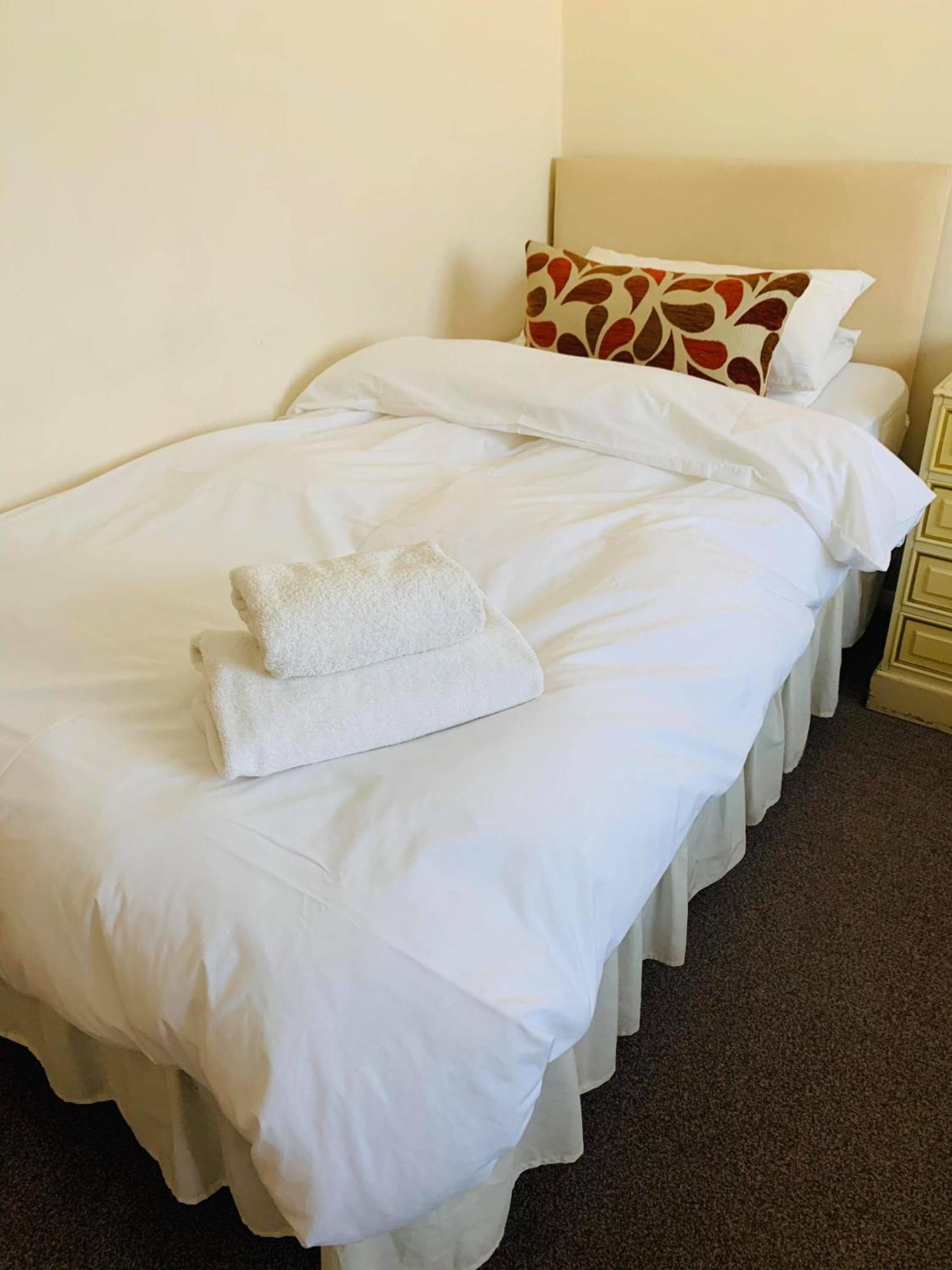 Ye Olde White Harte Hotel Burnham-on-Crouch ห้อง รูปภาพ