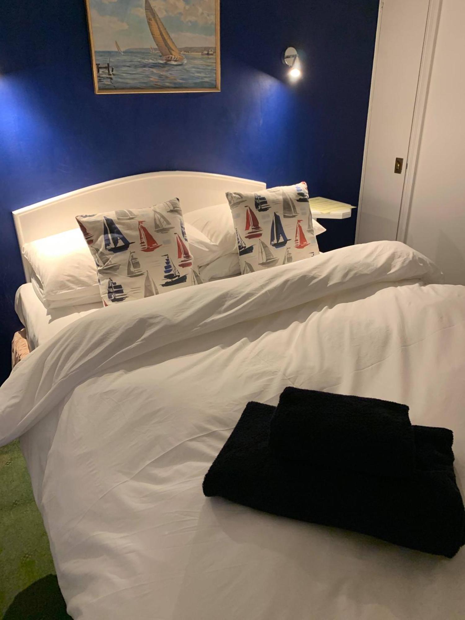 Ye Olde White Harte Hotel Burnham-on-Crouch ห้อง รูปภาพ