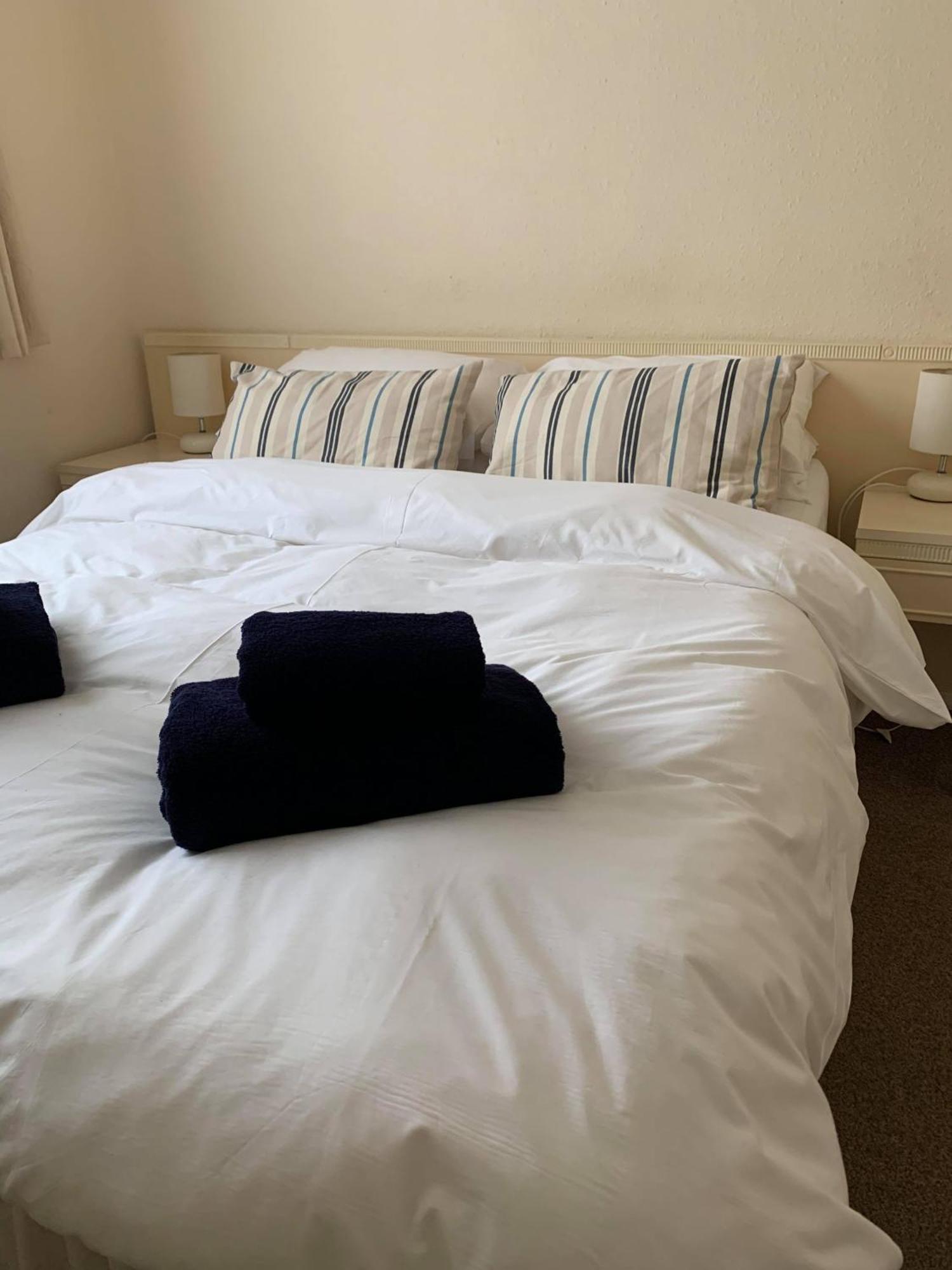 Ye Olde White Harte Hotel Burnham-on-Crouch ห้อง รูปภาพ