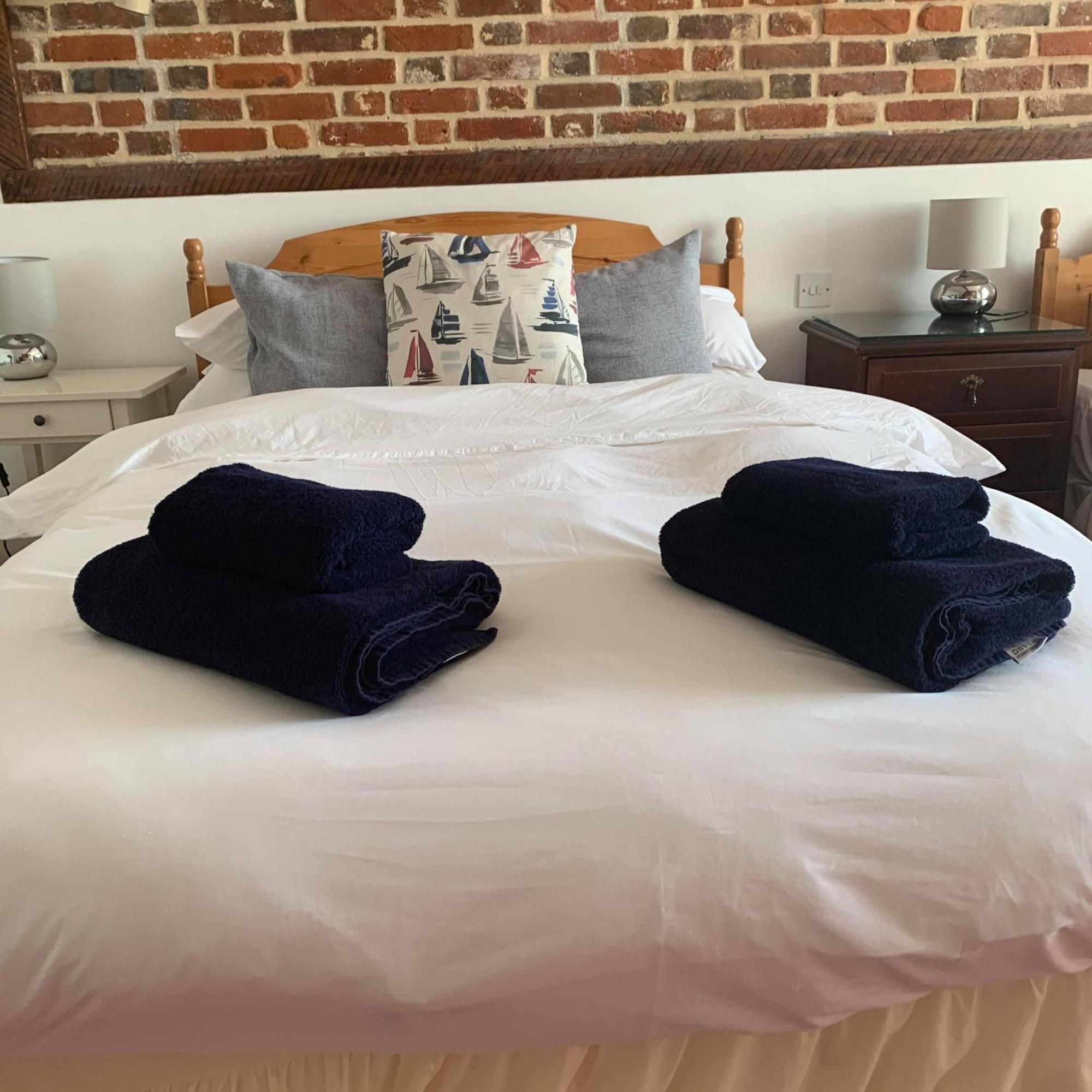 Ye Olde White Harte Hotel Burnham-on-Crouch ห้อง รูปภาพ