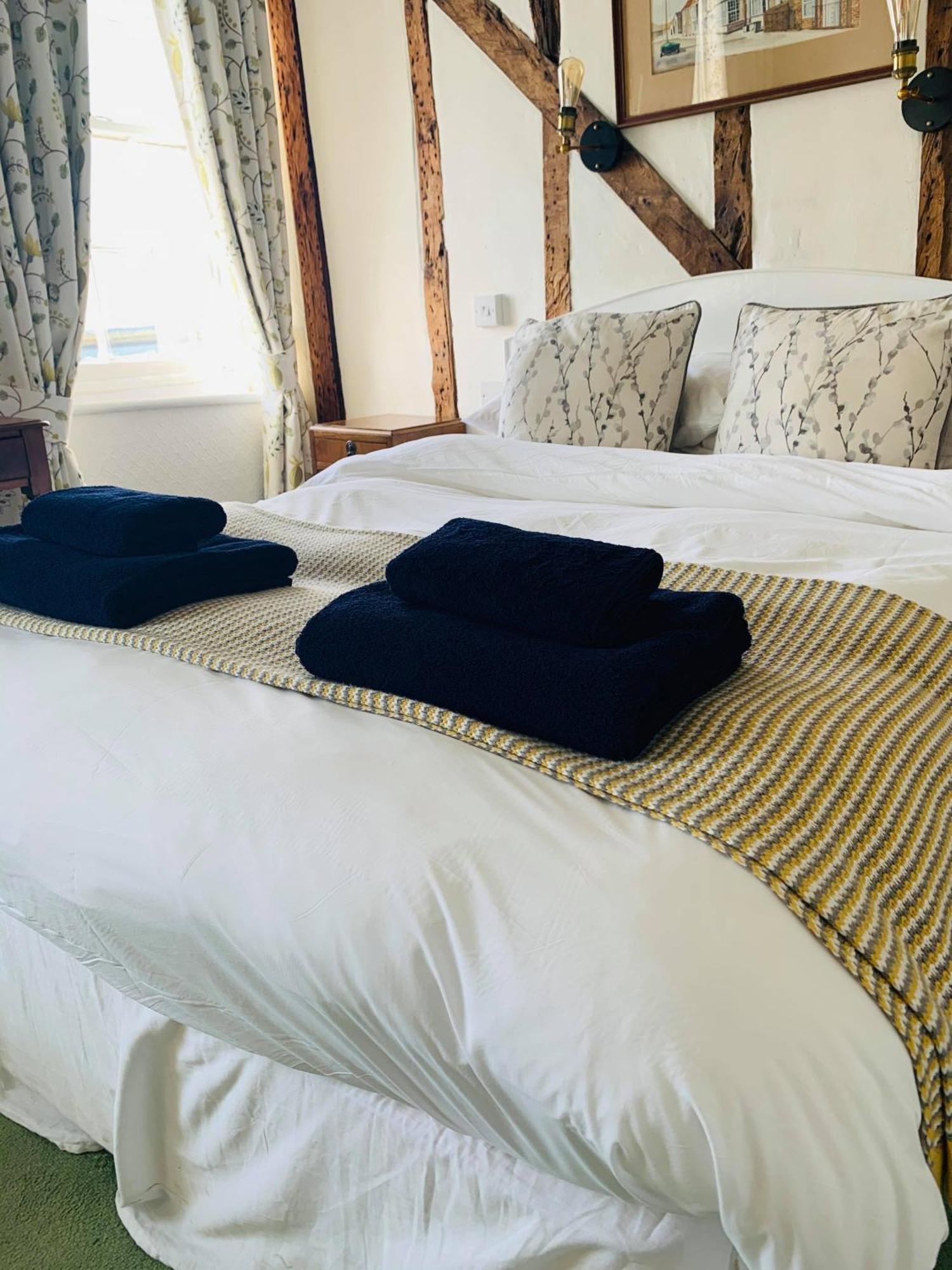 Ye Olde White Harte Hotel Burnham-on-Crouch ห้อง รูปภาพ